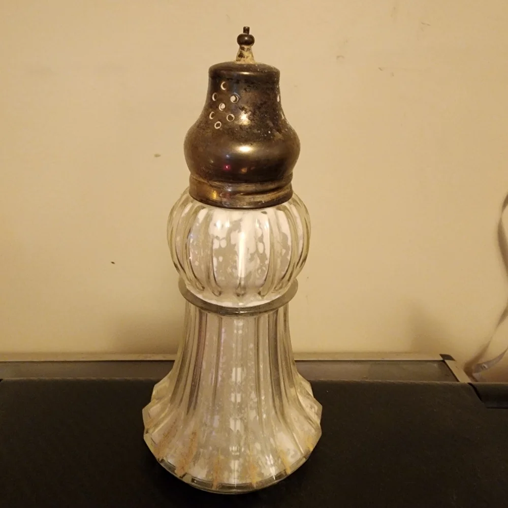Vintage Large Silver pleated cryatal Lady Primose dusting silk powder muffineer